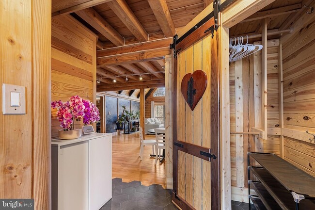 Photo - 8 Hope Valley Ln