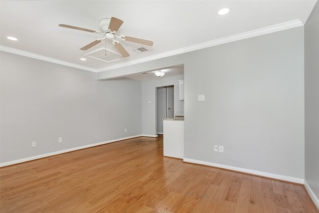 Photo - 4931 Junius St Unit 8