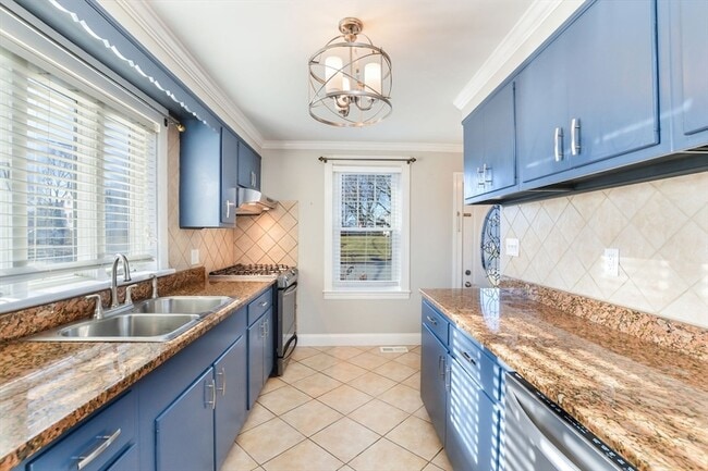 Photo - 325 Park Ave