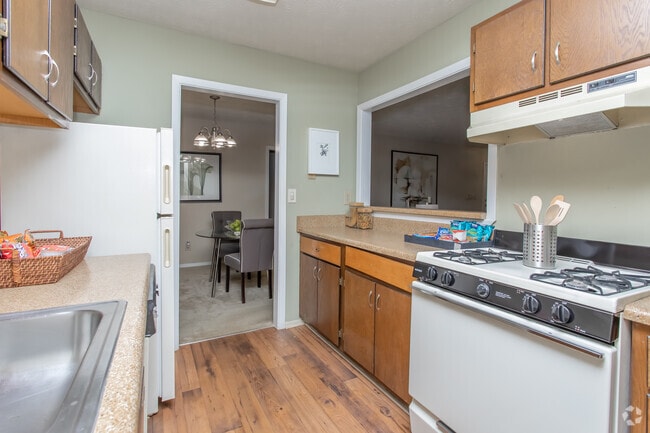 1BR, 1BA - 1005sf - Kitchen - Reserve at Twin Oaks