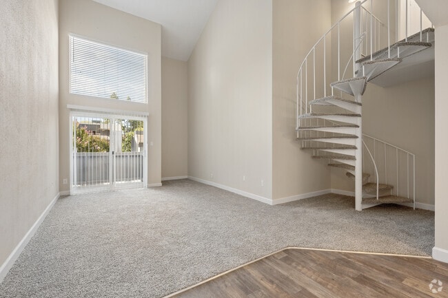 Sierra Peak 2BR, 2BA - 1,032SF - Living Room - Sierra Regency Apartments