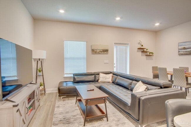 Photo - 5689 Stellarjay St