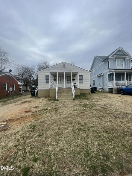 Photo - 708 Coleman St