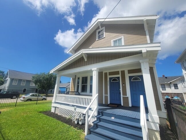 Photo - 2223 35th St Unit Up