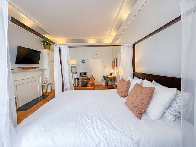 Photo - 337 Beacon St Unit SI FL1-ID1238092P