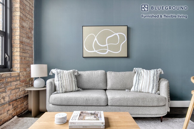 Photo - 2061 N Southport Ave Unit SI FL3-ID782