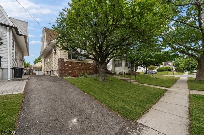 Photo - 86 Curie Ave Unit 2
