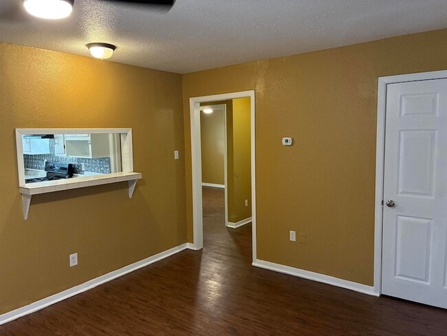Photo - 1112 Northwood Dr