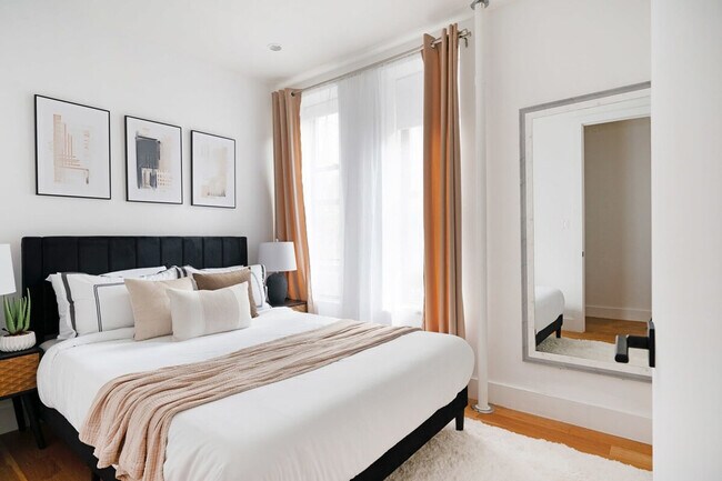 Photo - 403 E 69th St Unit FL3-ID1022006P