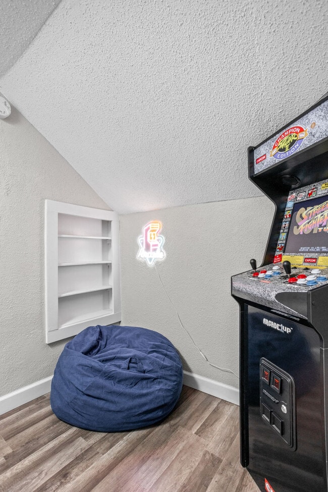 Photo - 325 N Bancroft St Unit ID1303776P