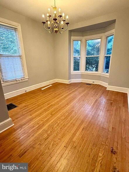 Photo - 136 Maple Terrace