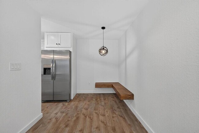 Photo - 2124 Burton Dr Unit 133