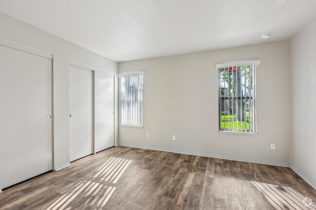 Erie - 1BR, 1BA - 708SF - Bedroom - Lakeview Village