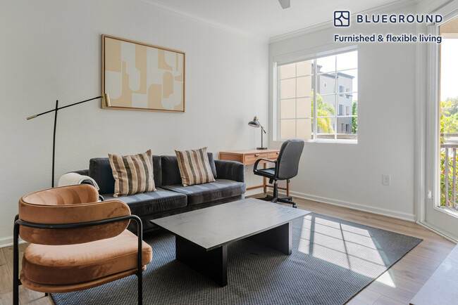 Building Photo - 501 Murphy Ranch Rd Unit FL2-ID1970