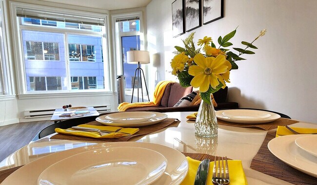 Photo - 2415 2nd Ave Unit ID1313860P