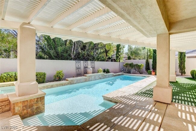 Photo - 520 Proud Eagle Ln