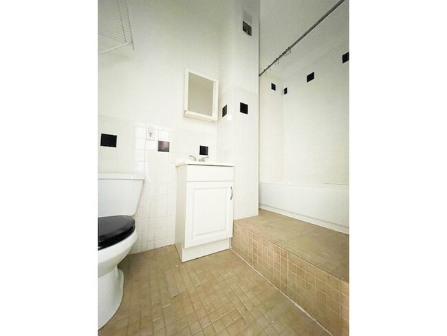 Photo - 155 India St Unit 3R