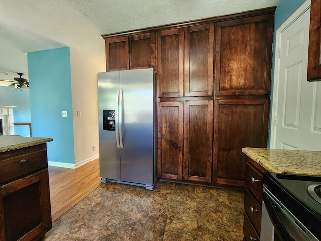 Photo - 1680 Barrywood Cir E