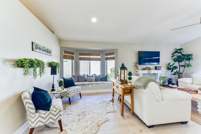 Photo - 1120 N Val Vista Dr Unit SI ID1386007P