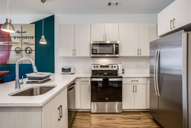 Photo - 2425 E Riverside Dr Unit ID1240267P