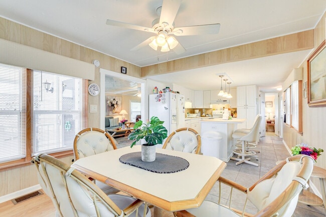 Photo - 670 N Green Cir Unit SI ID1385620P