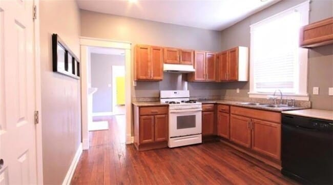 Photo - 515 S Alexander St