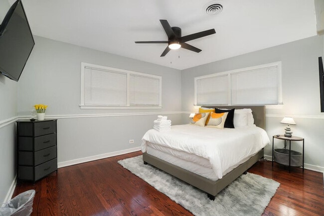 Photo - 7117 N Crawford Ave Unit ID1285067P