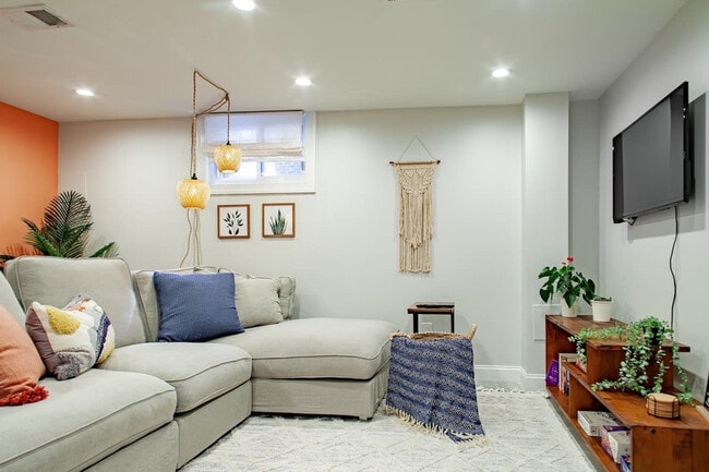 Photo - 45 Nicholson St NW Unit ID1037734P