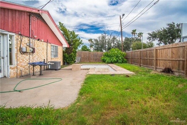 Photo - 109 W 22nd St