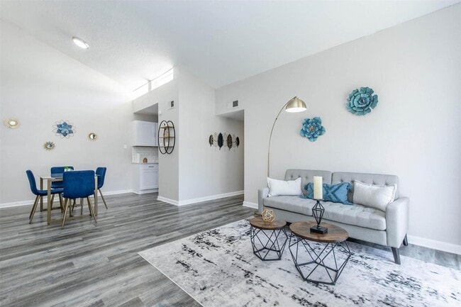 Photo - 18001 Cypress Trace Rd Unit 102