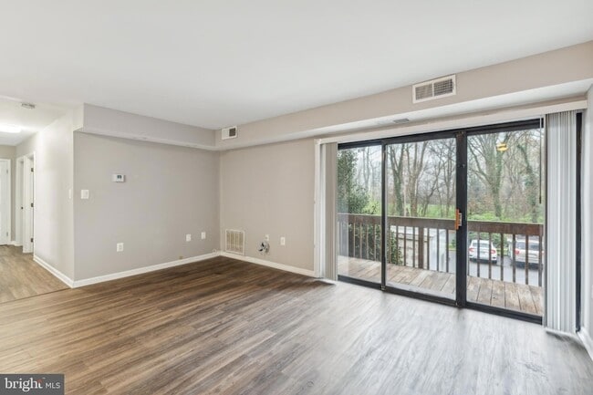 Photo - 10724 West Dr Unit 204