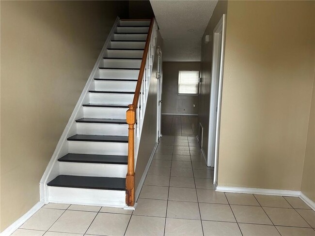 Photo - 300 Coral Ave Unit B