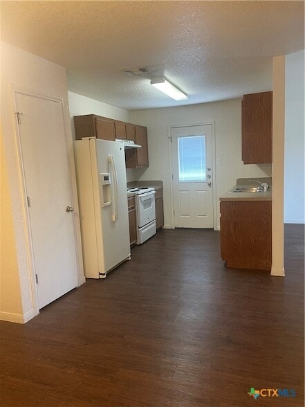 Photo - 4702 Waterproof Dr Unit B