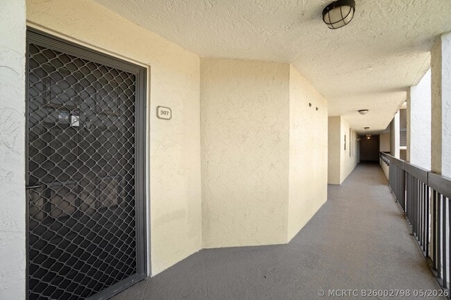 Photo - 950 Lavers Cir Unit F307