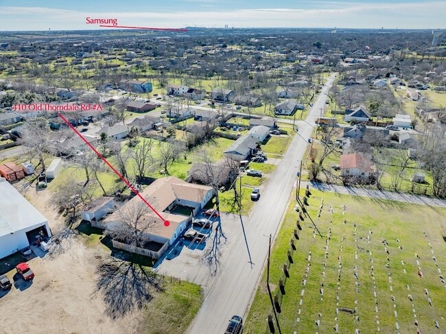 Photo - 410 Old Thorndale Rd