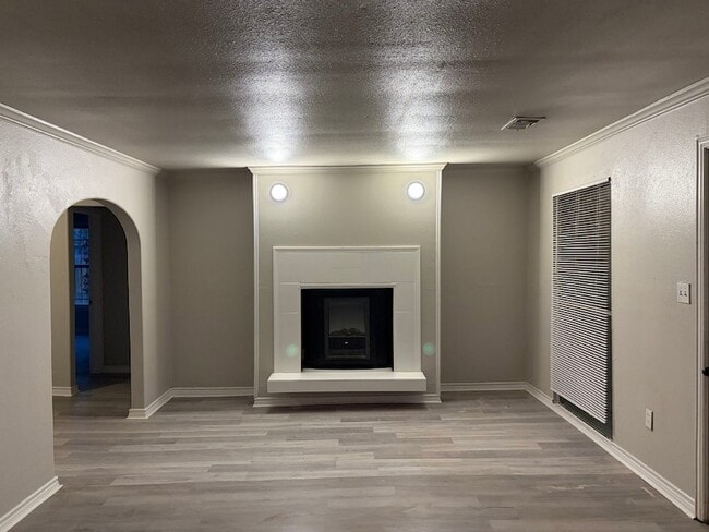 Photo - 3150 Roberts Ave