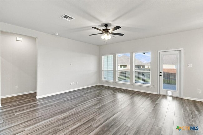 Photo - 2827 Fox River Dr