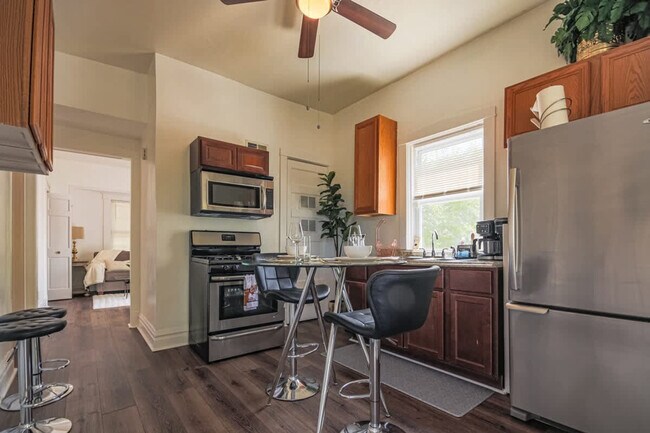 Photo - 839 Dunlop Ave Unit ID1244957P