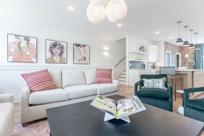 Photo - 87 Lucile St Unit ID1312645P