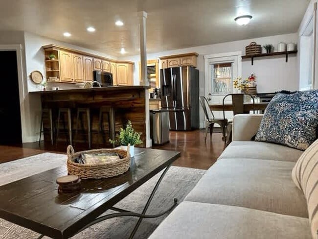 Building Photo - 816 Reedy Ln Unit ID1250648P