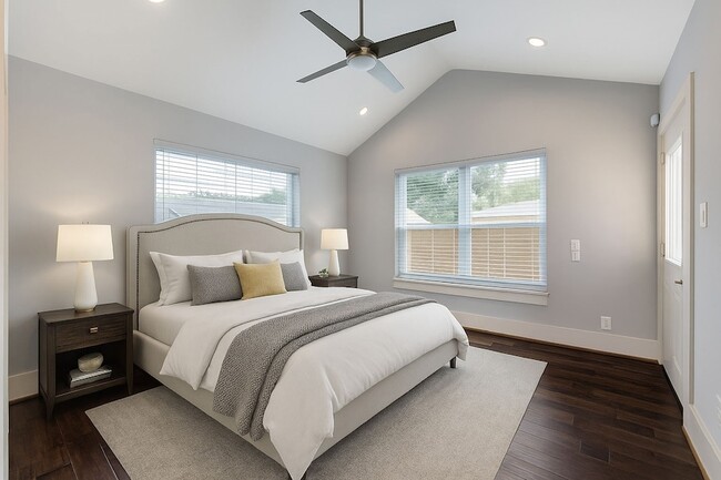 Photo - 2401 Eagle St