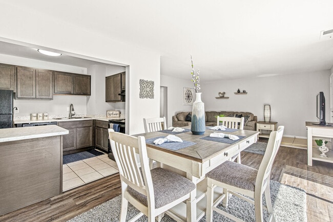 Building Photo - Harbour Pointe