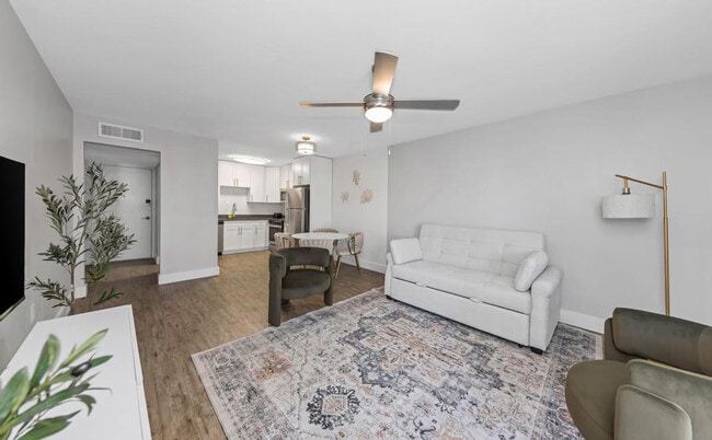 Photo - 4355 FL-60 Unit ID1369909P