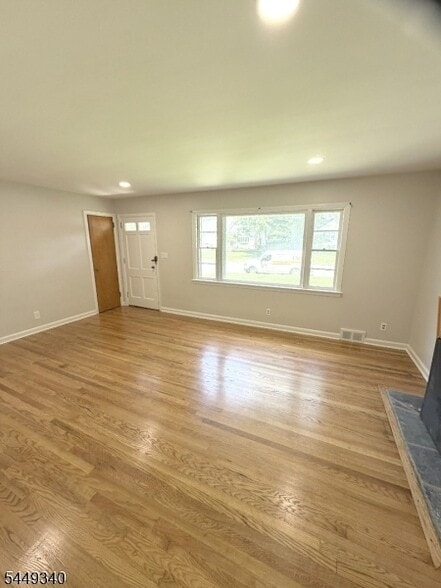 Photo - 22 Springbrook Rd