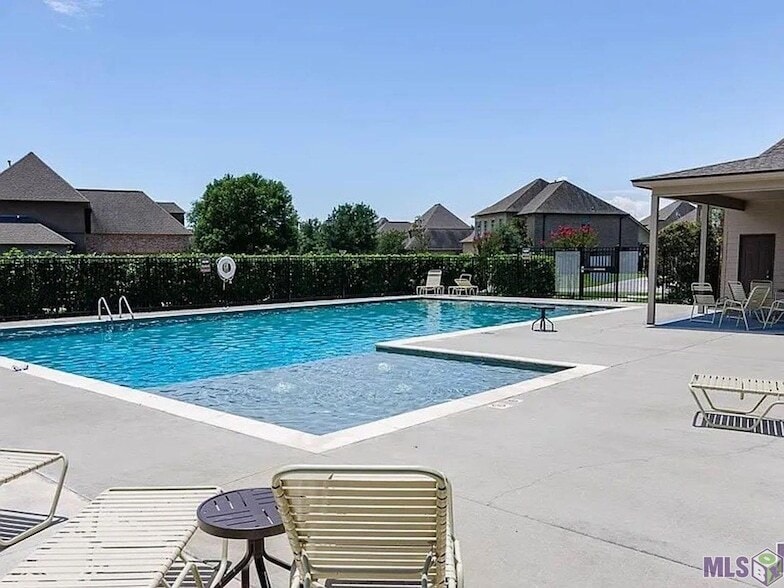 Photo - 18177 Pinehurst Dr