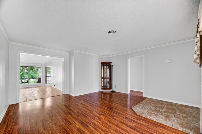 Photo - 5114 Beechnut St