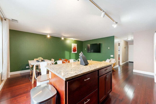 Photo - 1600 N Halsted St Unit ID1035504P