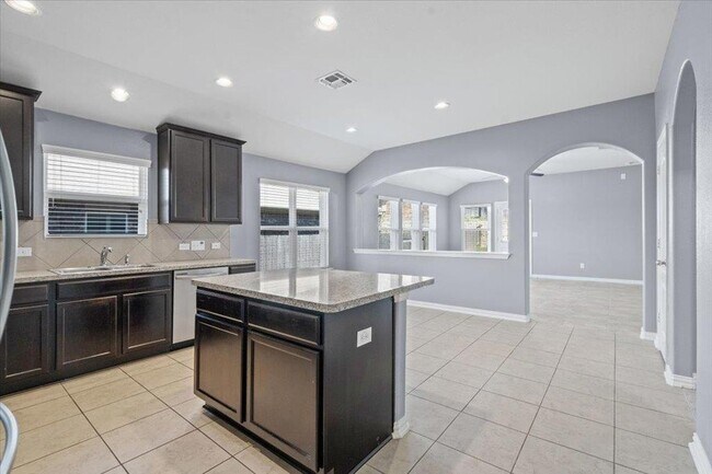 Photo - 388 Pond View Pass