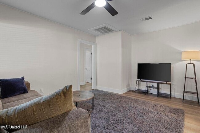 Photo - 222 Benachi Ave