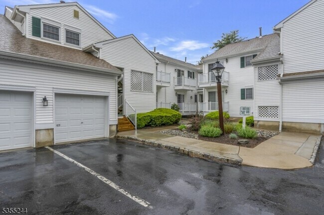 Photo - 105 Alexandria Way
